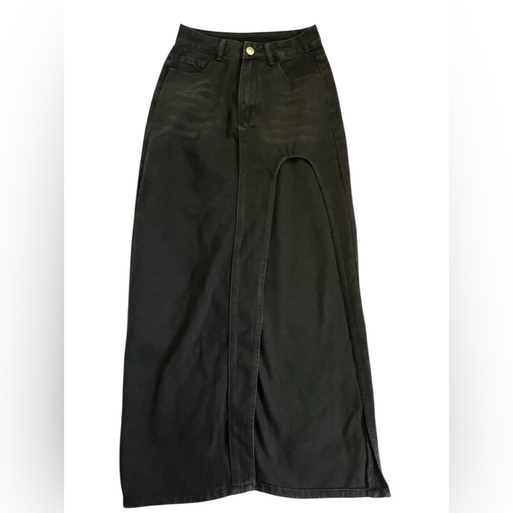 Denim skirt with high split